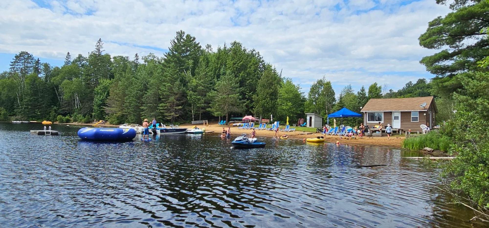 Parkway Cottage Resort And Trading Post Dwight Extérieur photo